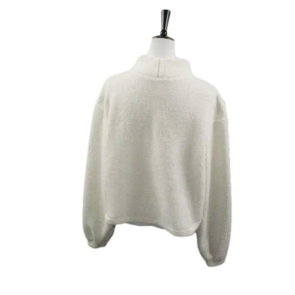H&M Cream Fuzzy Mock Neck Long Sleeve Top Size Medium - Picture 3 of 4